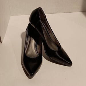 Life Strides Soft Systems Black Faux Leather Heels